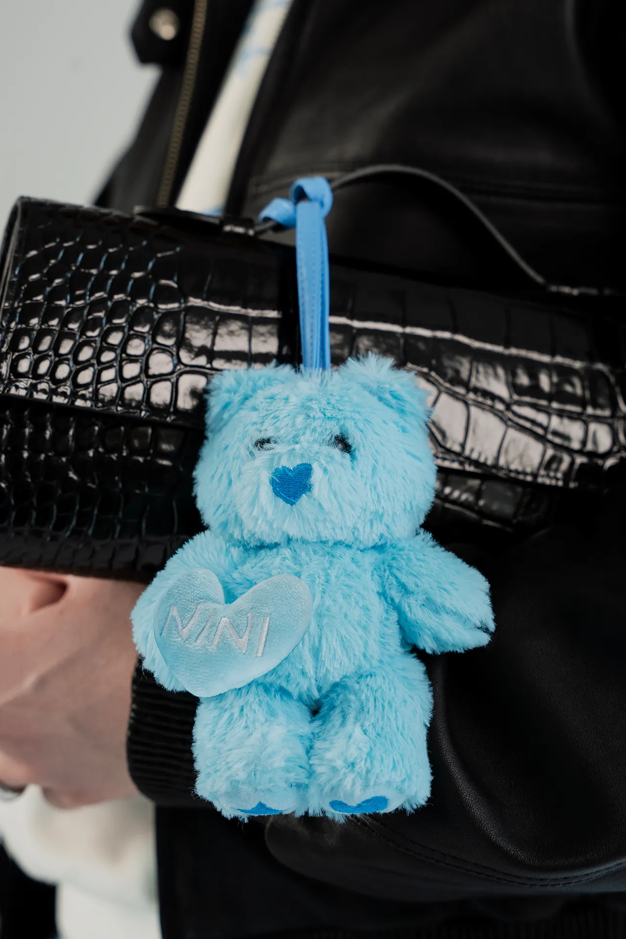 NINI 💙 Együtt az Autistákért Maci Charm - Image 2